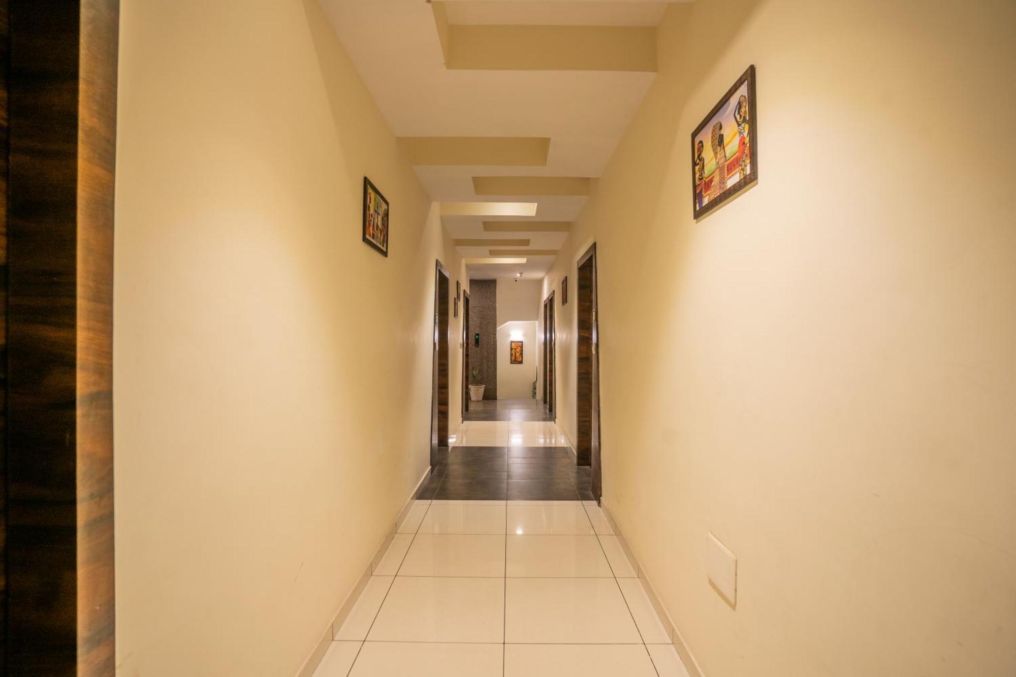 Hotel Naman อุเดเปอร์ ภายนอก รูปภาพ