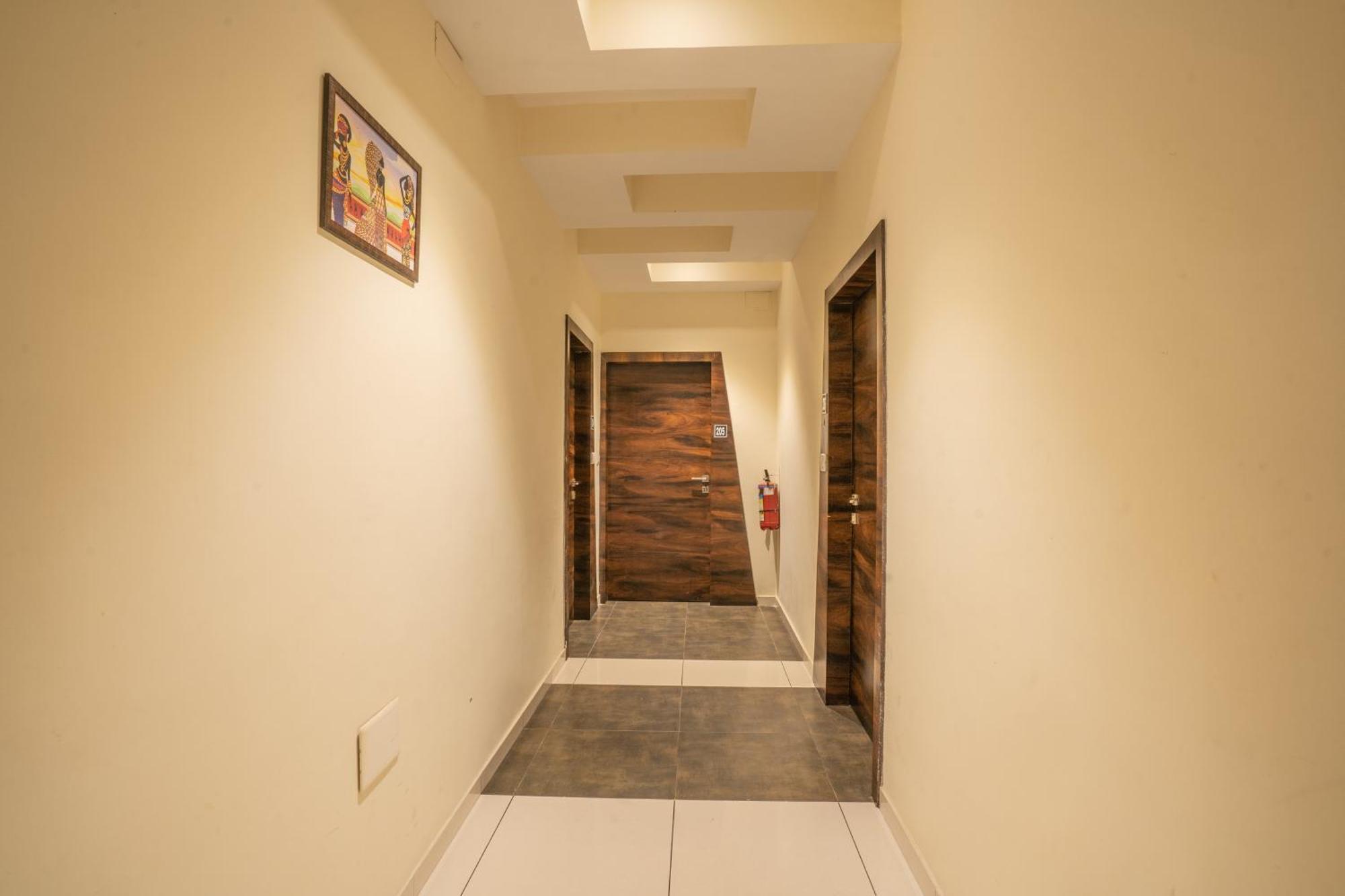 Hotel Naman อุเดเปอร์ ภายนอก รูปภาพ
