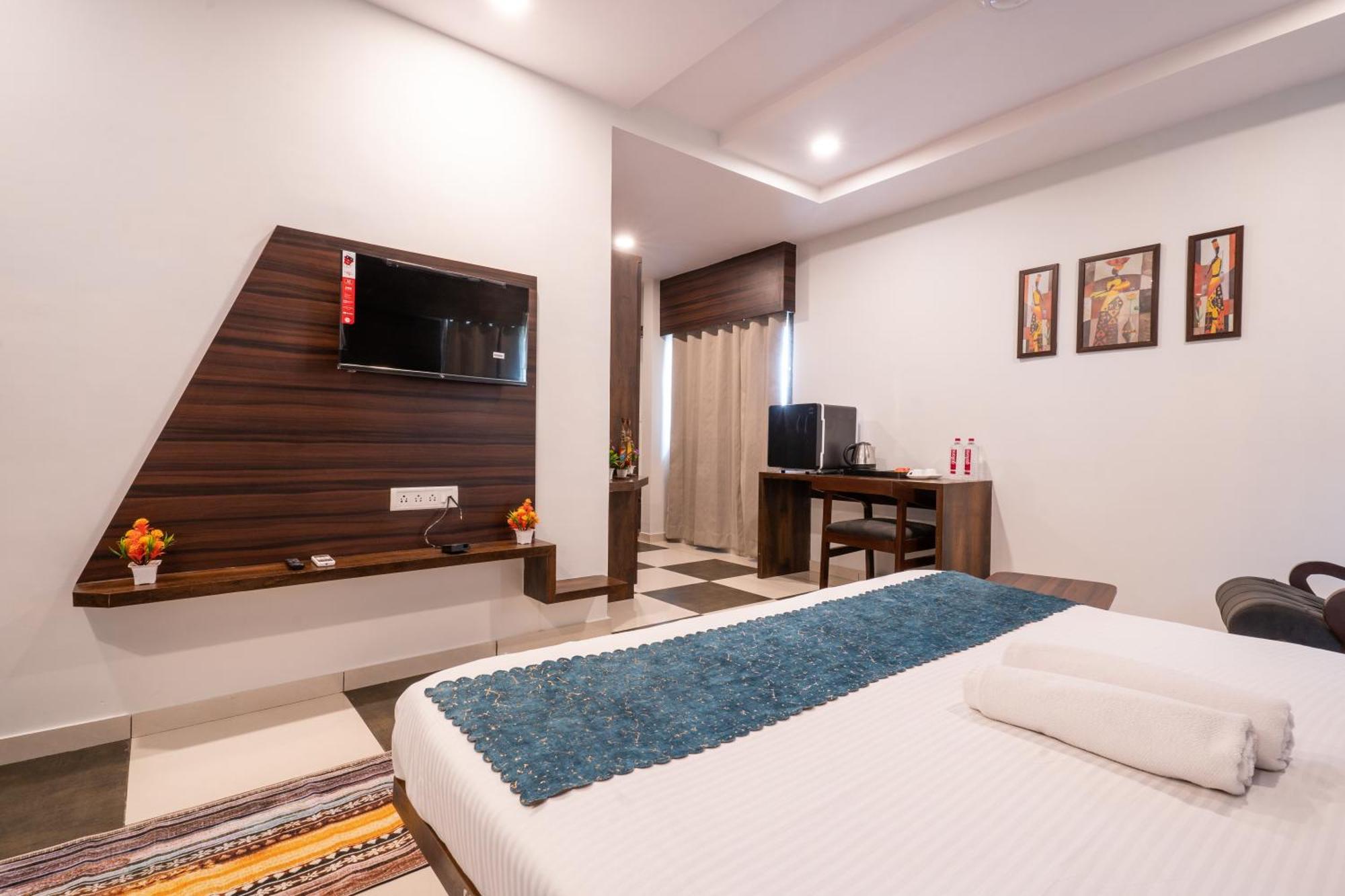 Hotel Naman อุเดเปอร์ ภายนอก รูปภาพ