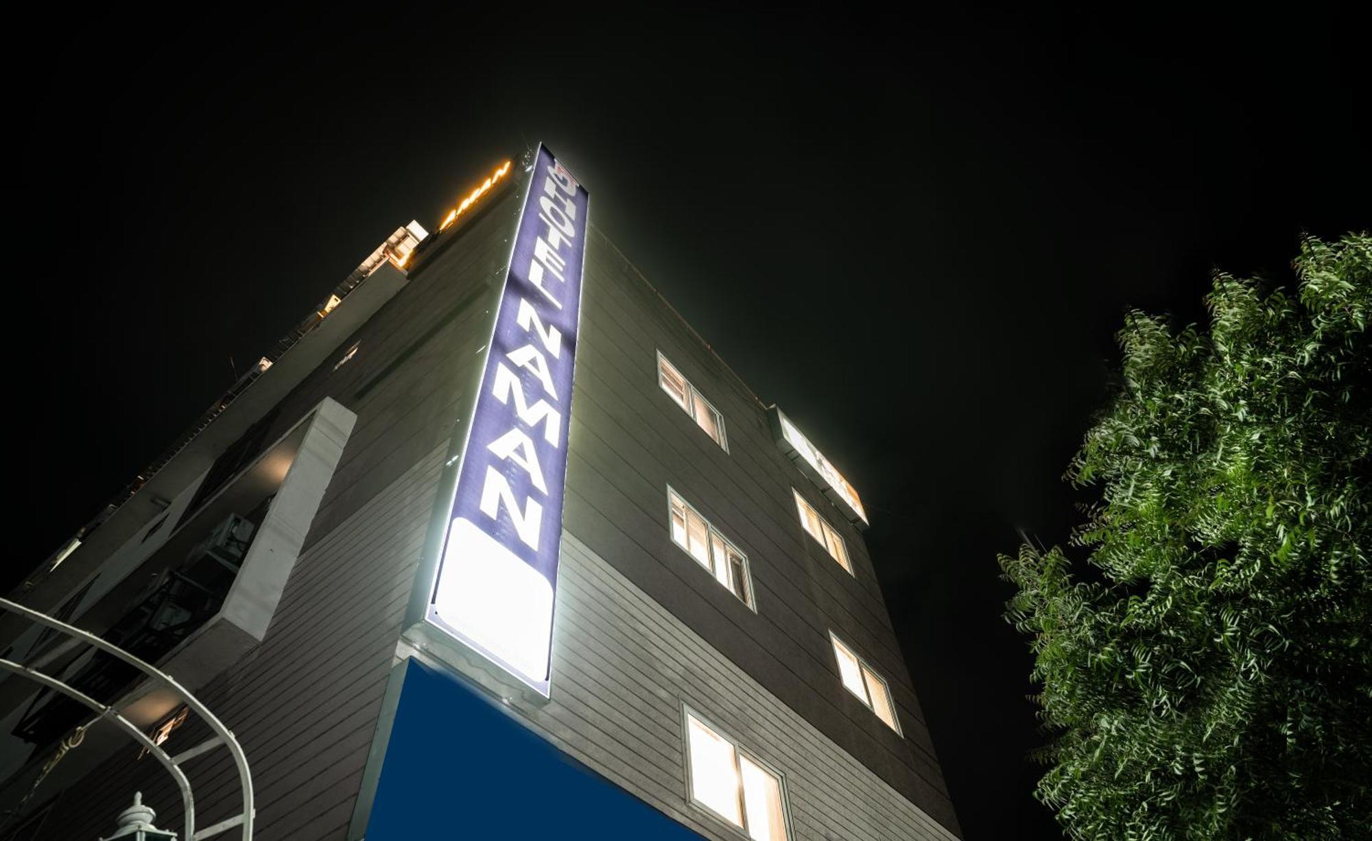 Hotel Naman อุเดเปอร์ ภายนอก รูปภาพ